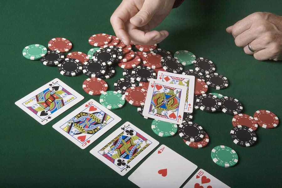 Cách lựa chọn bàn chơi trong Poker online để dễ thắng nhất