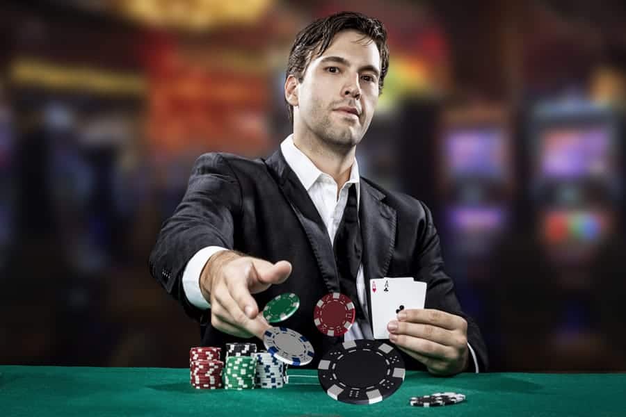 Tránh tuyệt đối những ngộ nhận dưới đây về bàn đấu Poker - Hình 1