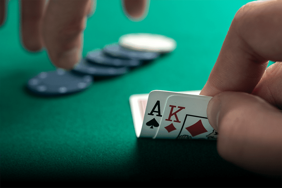 Kinh nghiệm chơi Poker từ những tay chơi chuyên nghiệp - Hình 1