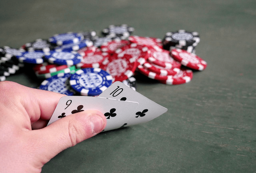 Vì sao bạn nên chọn chơi Baccarat trực tuyến?