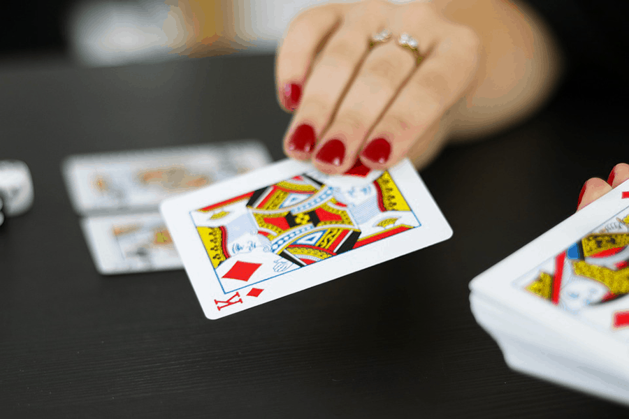 Nằm lòng với 4 mẹo chơi Poker dễ ăn tiền nhất