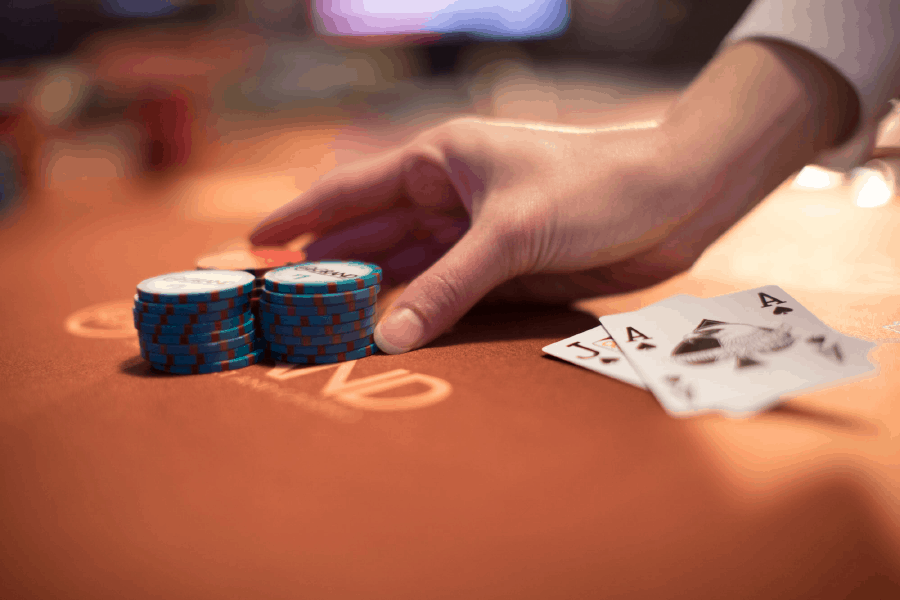 Giới thiệu về Blackjack và 2 mẹo chơi để chiến thắng