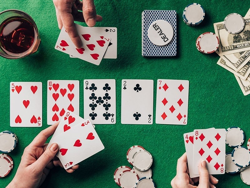 Kiếm tiền từ Poker online liệu còn dễ dàng