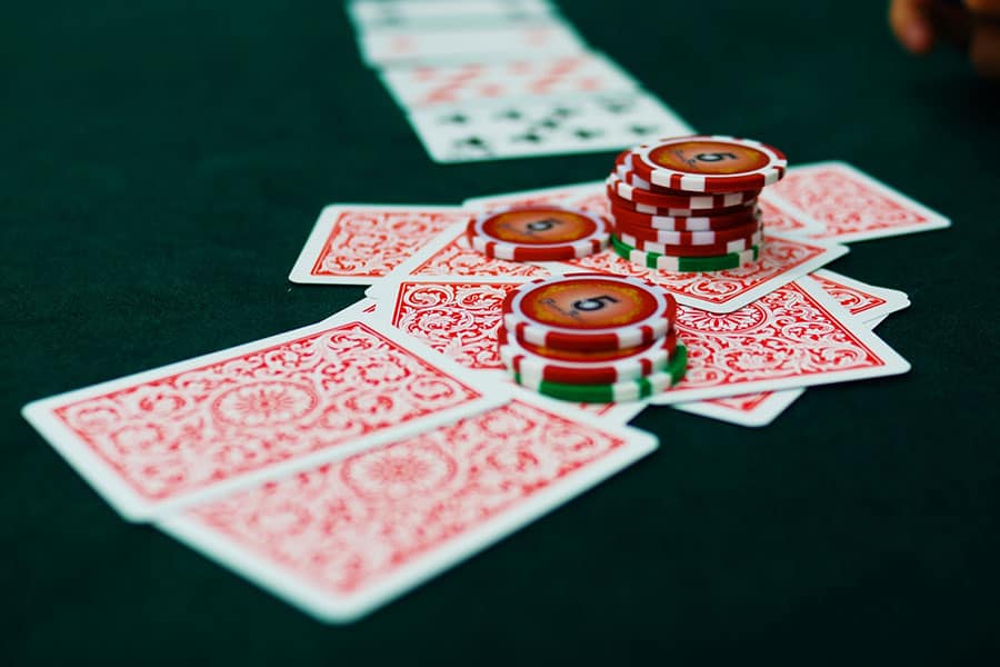 Nên sử dụng chiến thuật nào trong Baccarat trực tuyến để giành chiến thắng