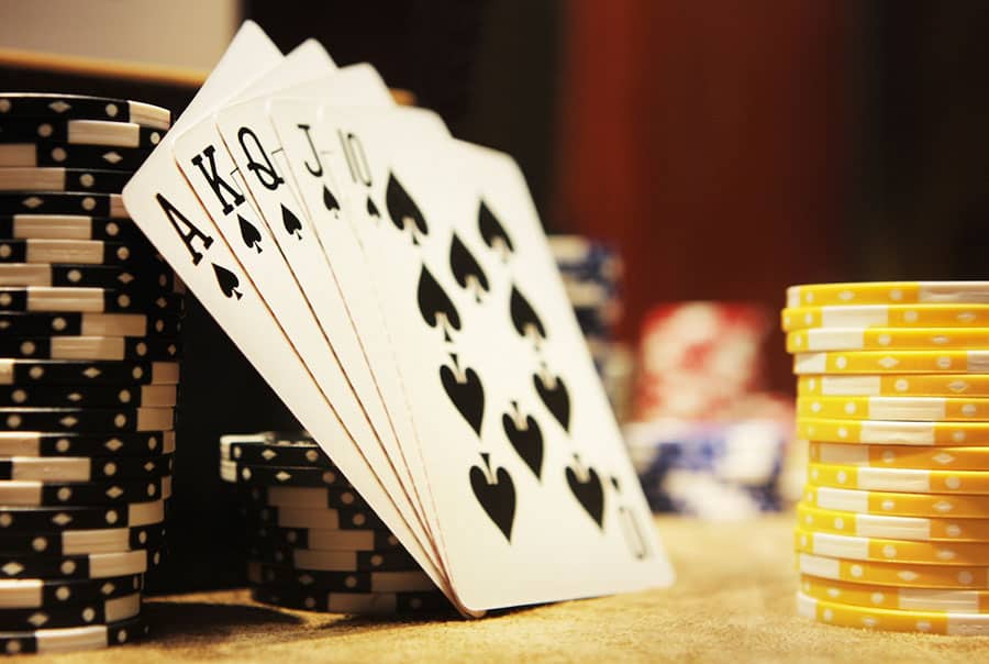 Poker trực tuyến và những vấn đề về tâm lý