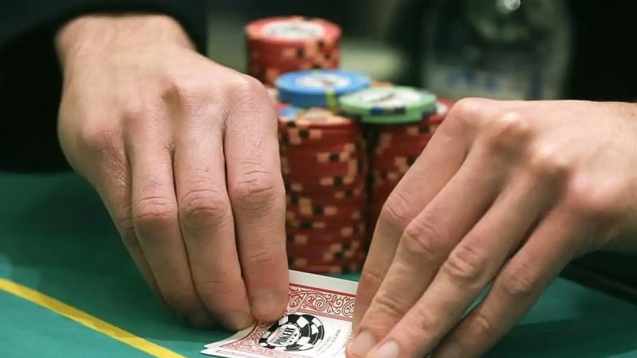 Một số lí thuyết cơ bản về trò chơi đánh bài nổi tiếng Poker