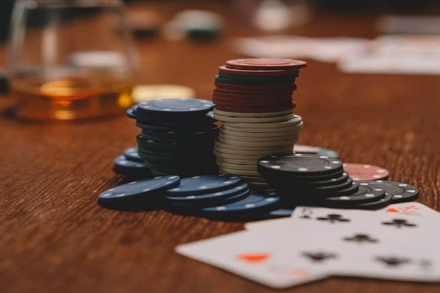 Poker xuất hiện ở Việt Nam như nào?